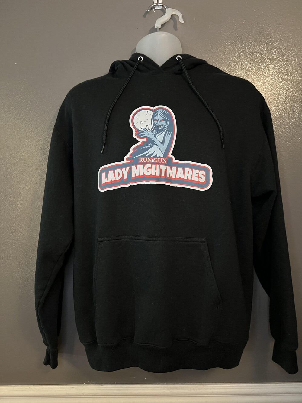 Run & Gun Lady Nightmares Hoodie Mens Large Black Graphic Pullover Sweatshirt